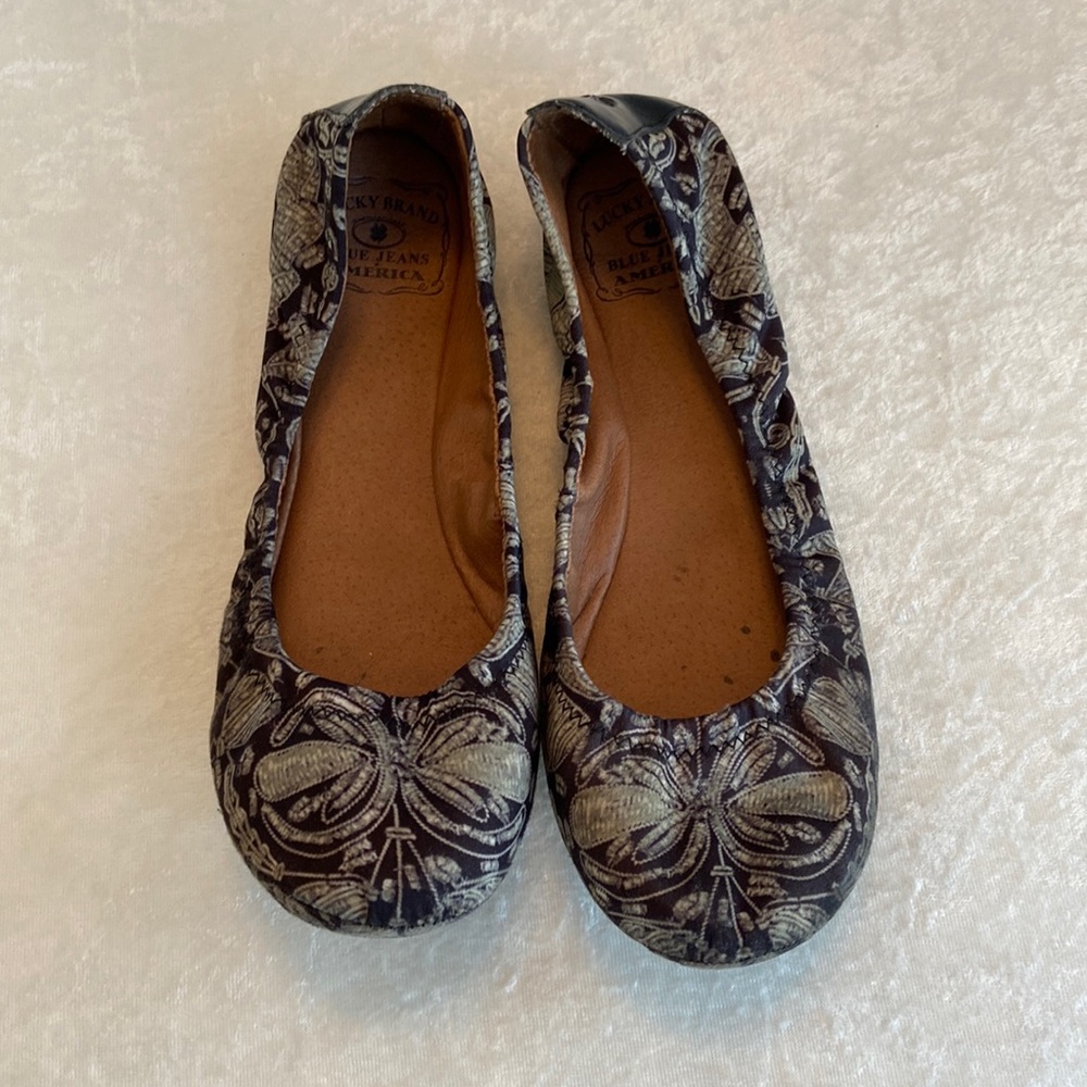 LUCKY BRAND PAISLEY FLATS